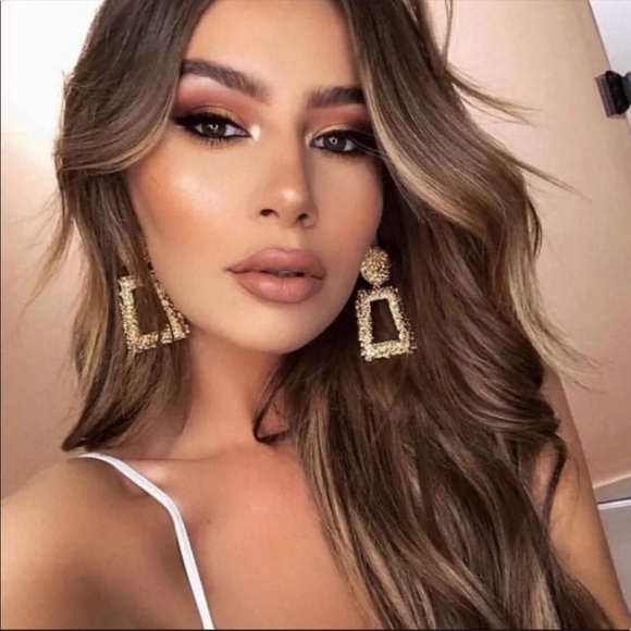 New! Gold Rectangle Statement Chandelier Earrings - Picture 2 of 6